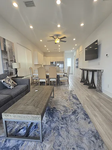 305 S Clubbs St #305 Photo 1