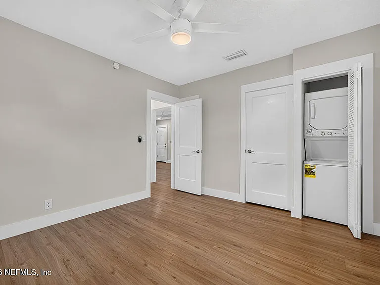 2247 Riverside Ave #6 — Photo 11