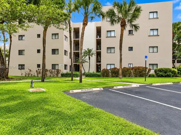 8760 SW 133rd Avenue Rd APT 114, Miami, FL 33183