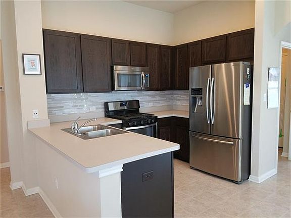 4th image of 15109 Walcott Dr