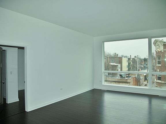 4th image of 6355 N Wayne Ave APT 21