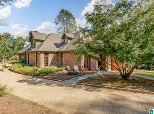 2713 Lockerbie Cir, Mountain Brook, AL 35223