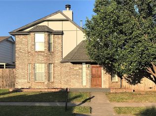 2138 S Robinson Ave, Moore, OK 73170