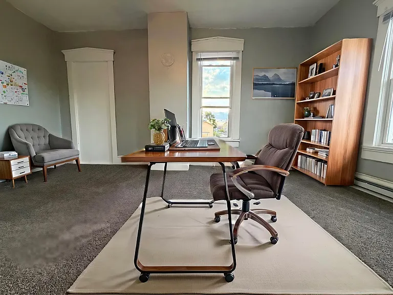 304 E Main St #3 — Photo 2
