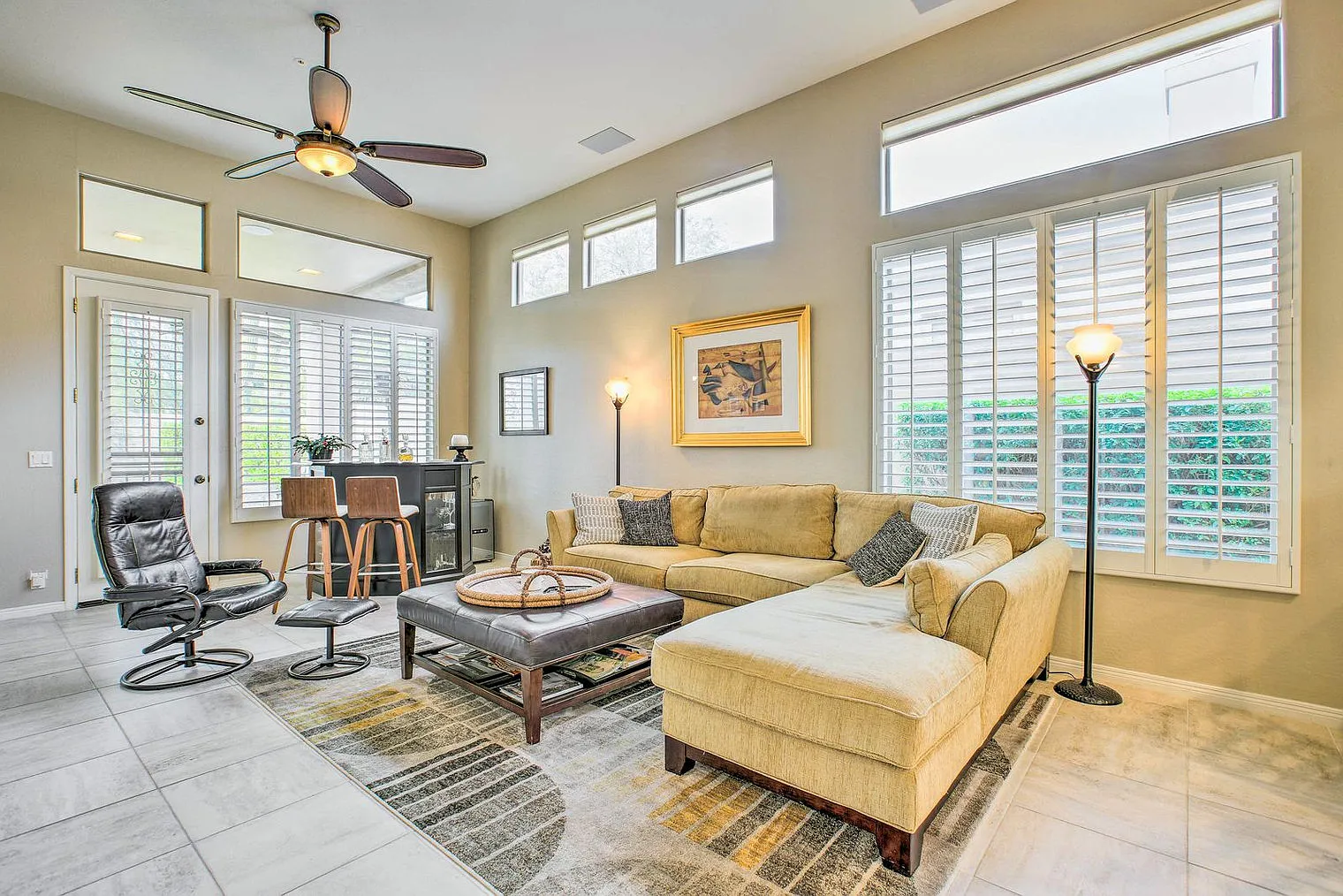 2 bed, 2.0 bath, 1689 sqft, $5,225 — Photo 4