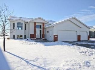 3310 46th Ave S, Fargo, ND 58104