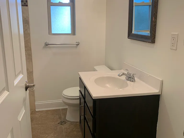 2534 Erie Ave #3 — Photo 14