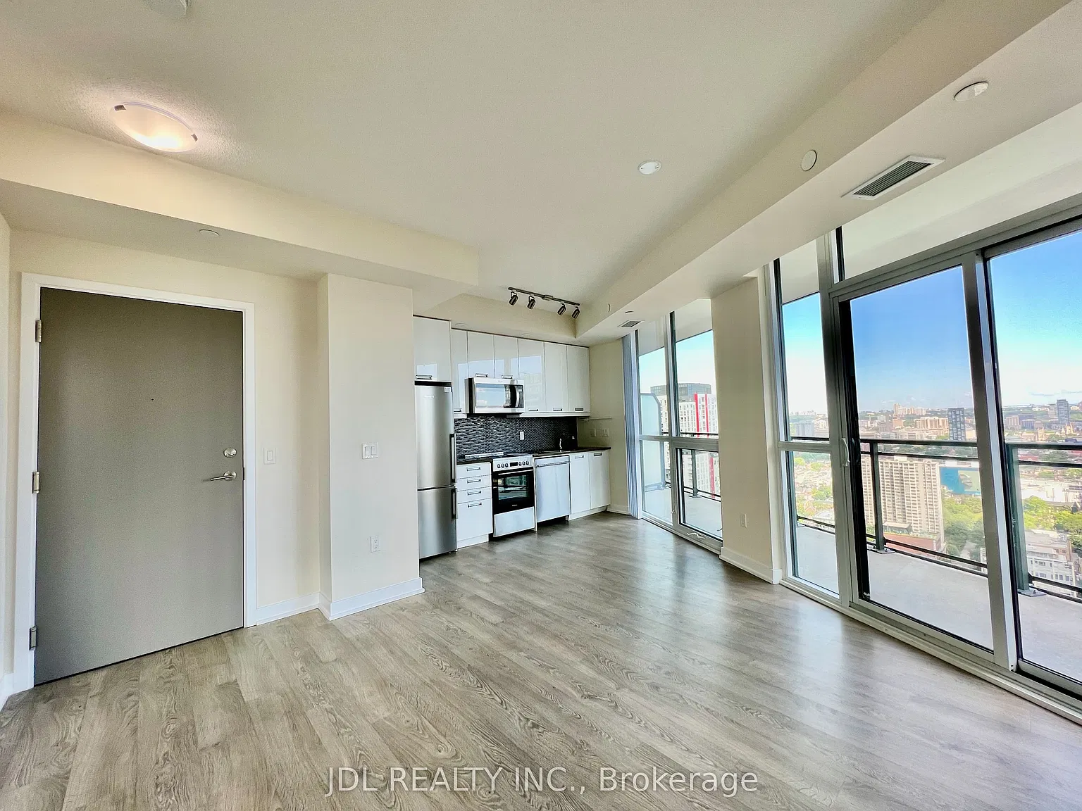 2 bed, $2,700 — Photo 2