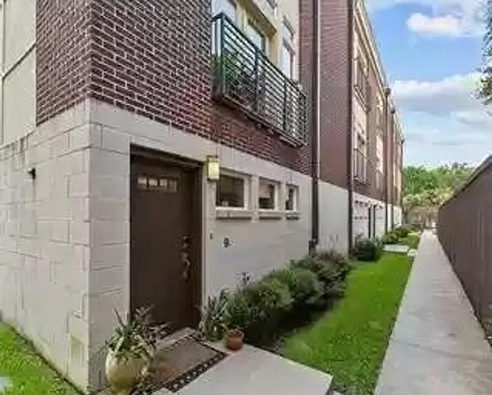 5711 Ross Ave #9 — Photo 16