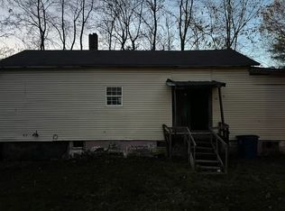 412 W Webster St, Benton, IL 62812