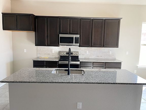 4th image of 9215 Red Cliff Ave