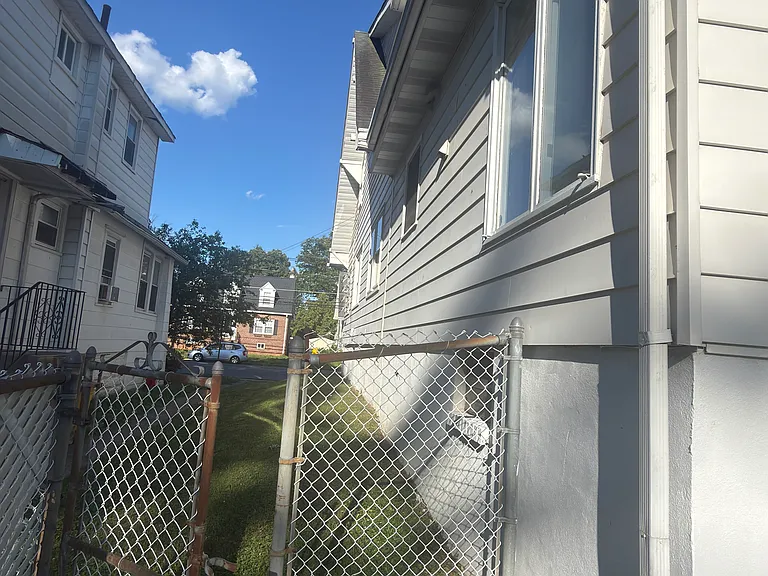 5009 Lexington Ave — Photo 18