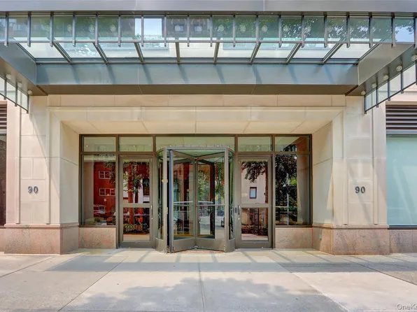 90 E End Avenue #10B, New York (Manhattan), NY 10028