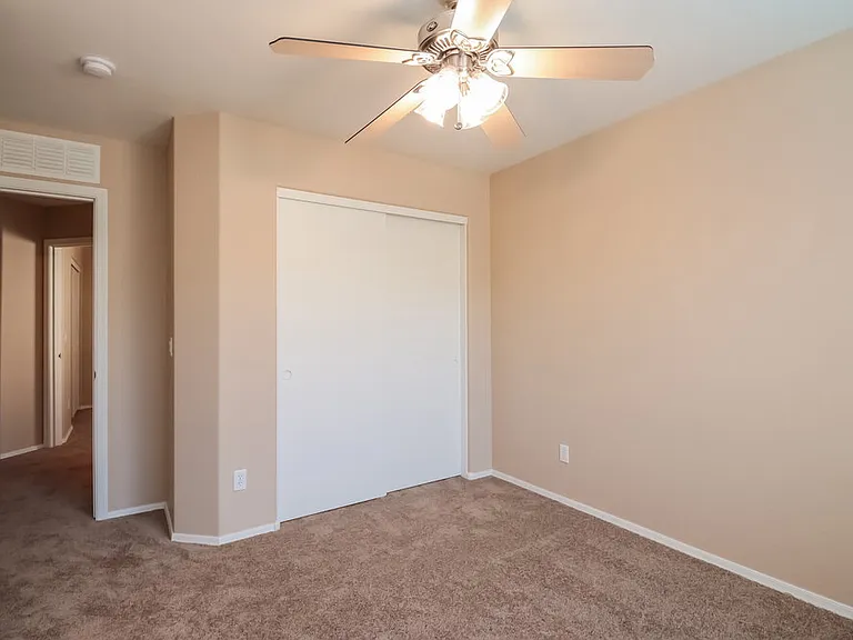 39670 N Kristy Ln — Photo 11