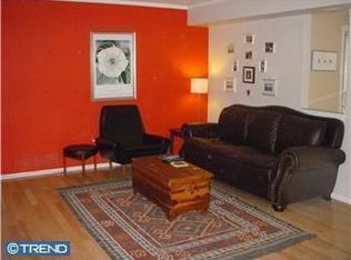 29 E Bluebell Ln, Mount Laurel, NJ 08054