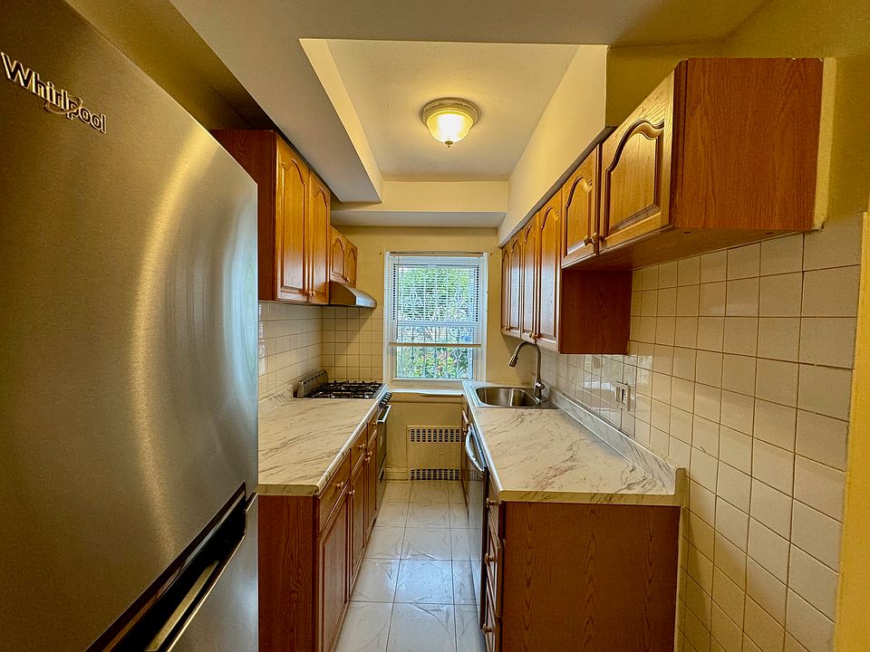 1st image of 23-06 42nd St #1F