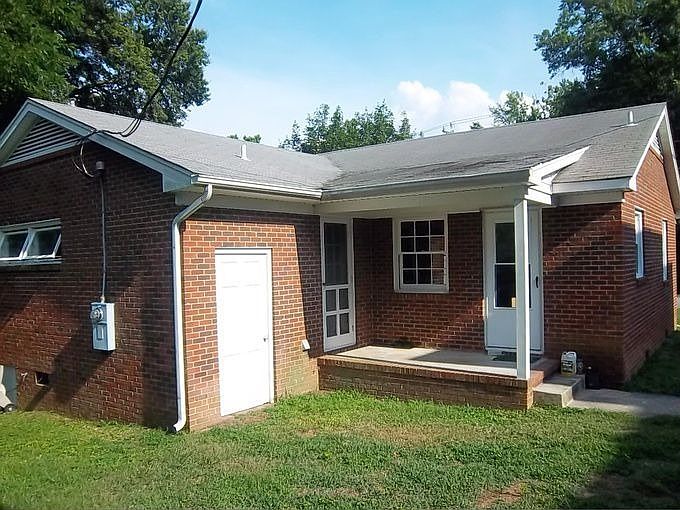 1st image of 2222 Walker Ave