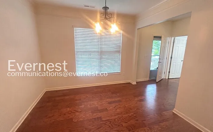 1084 Ashcraft Ave — Photo 9