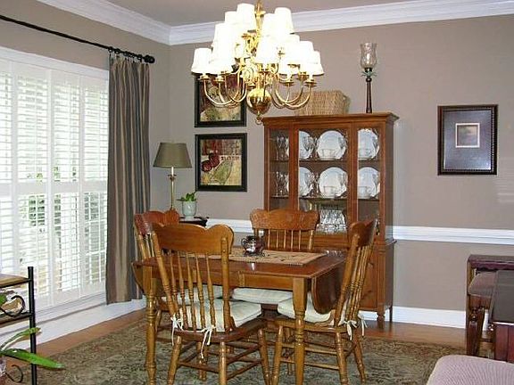 3rd image of 105 Gristmill Dr