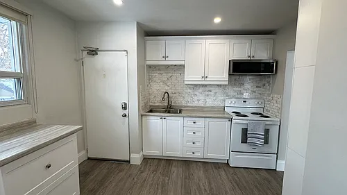 142 Maurice Ct Photo 1
