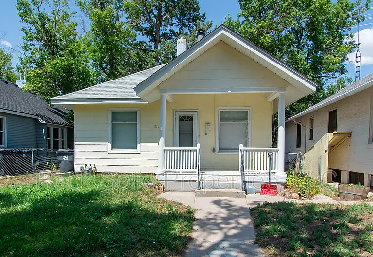 1216 Talbot Ct — Photo 1