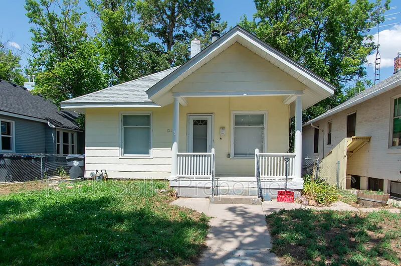 1216 Talbot Ct