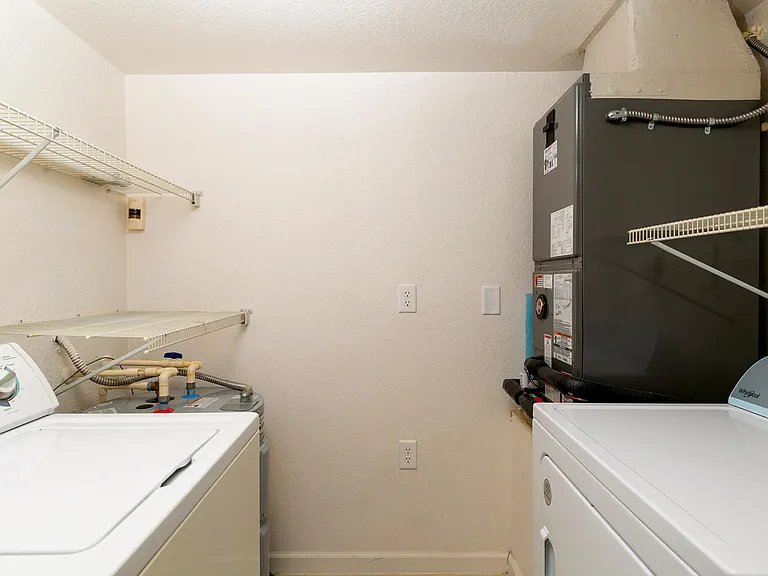 281 SW Palm Dr #102 — Photo 22