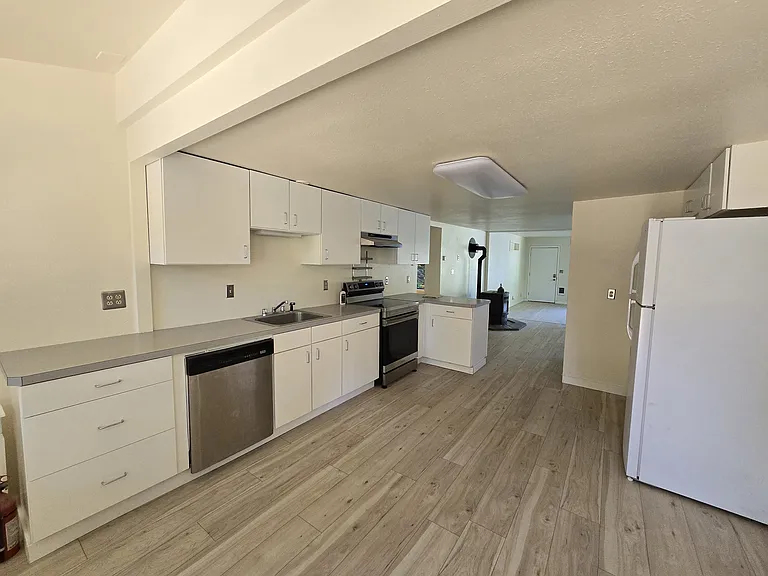 5715 Billings Rd — Photo 6