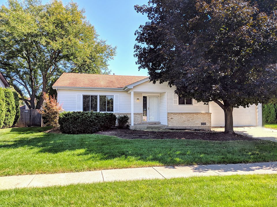 1st image of 4005 N Bloomington Ave