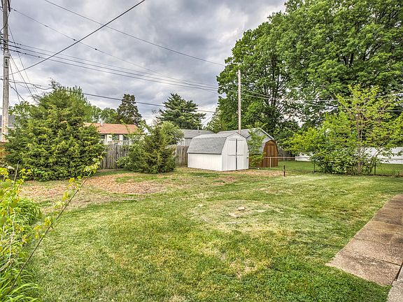 3rd image of 449 Shepley Dr #1