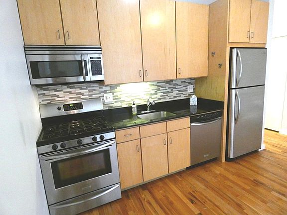 5th image of 630 N Franklin St APT 520