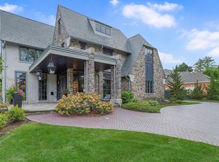 634 W Hickory St, Hinsdale, IL