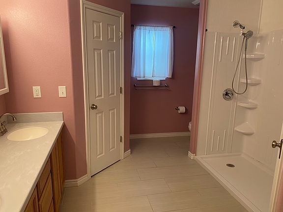 4th image of 669 Eagle Cir