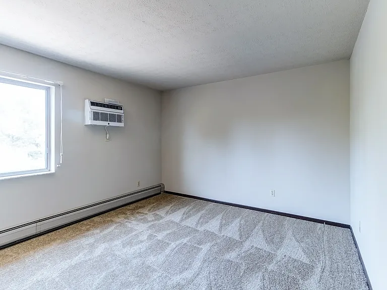 Stoneridge West Apartments — Photo 11