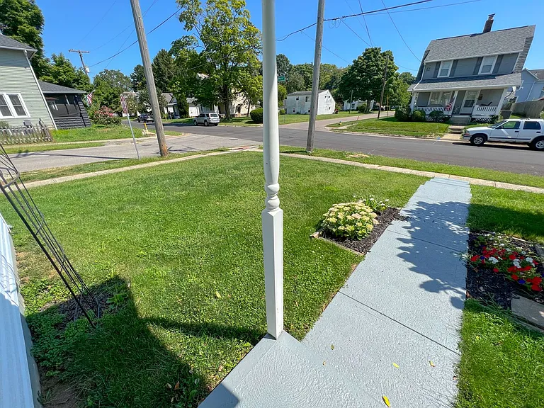 681 Maple Ave — Photo 17