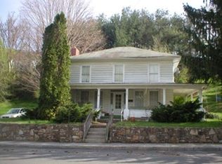 706 Main St, Narrows, VA 24124