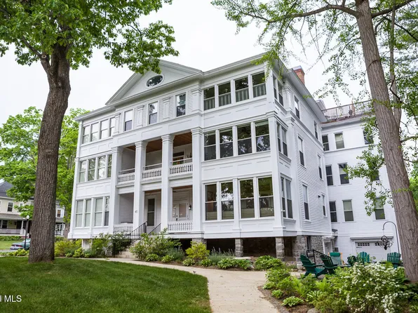 45 Greenfield Avenue Apt 12, Saratoga Springs, NY 12866