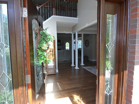 2nd image of 114 Callis Cir