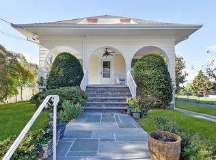 12 Chester Pl, New Rochelle, NY 10801