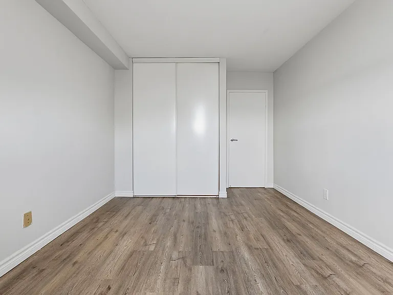 8325 Riverside Dr E — Photo 21