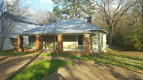 705 Whitfield St Photo 1