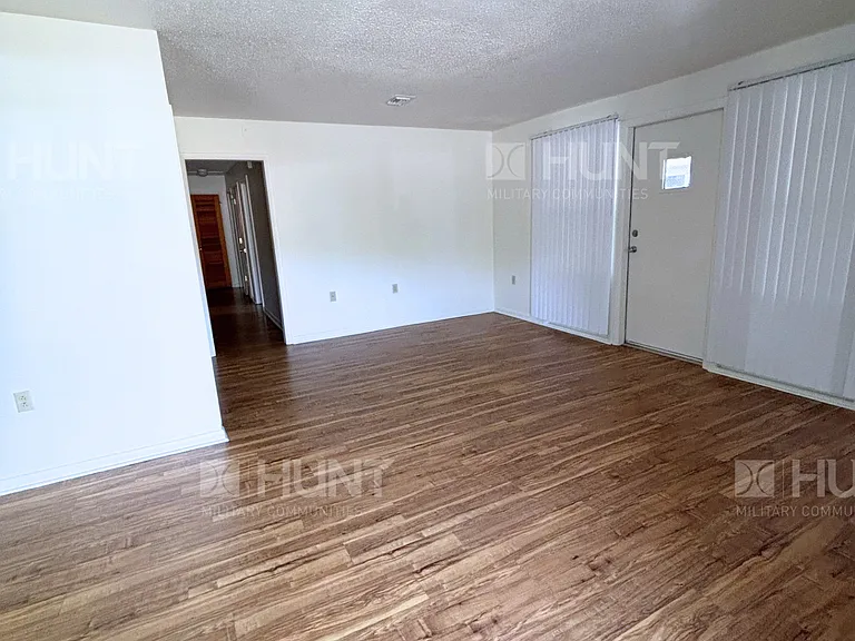 574 Elderberry Dr — Photo 2
