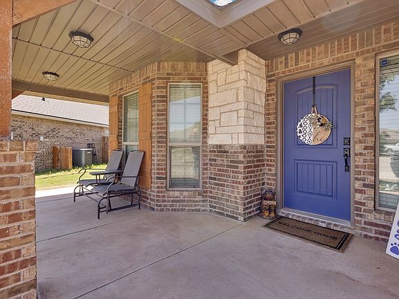 4th image of 601 Memorial Ct