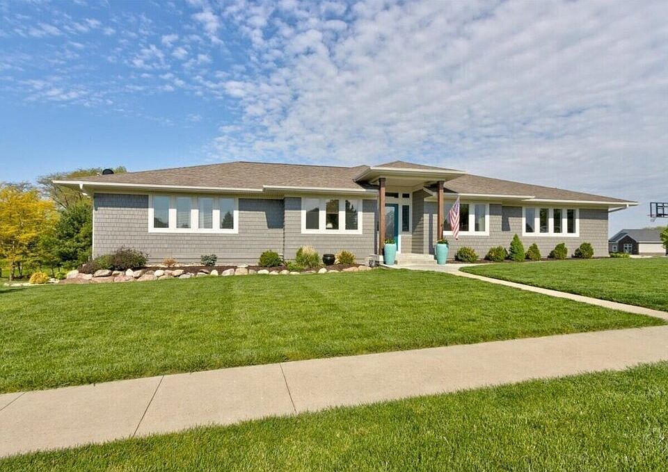201 Utrecht Laan, Pella, IA 50219 Zillow