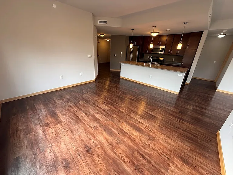 Venture Luxury High Rise — Photo 170