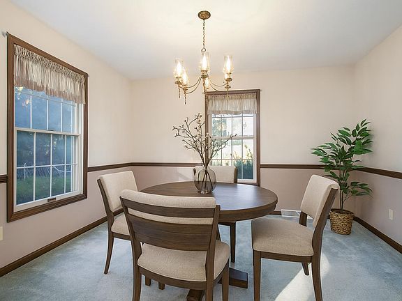 5th image of 58443 Oakwood Ct
