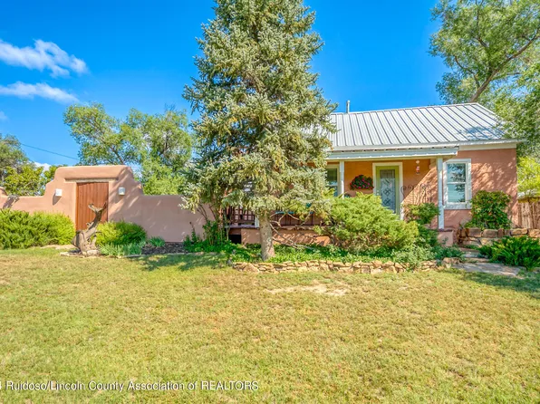 419 White Oaks Ave, Capitan, NM 88316