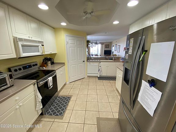 3rd image of 8951 Lake Dr #501-305
