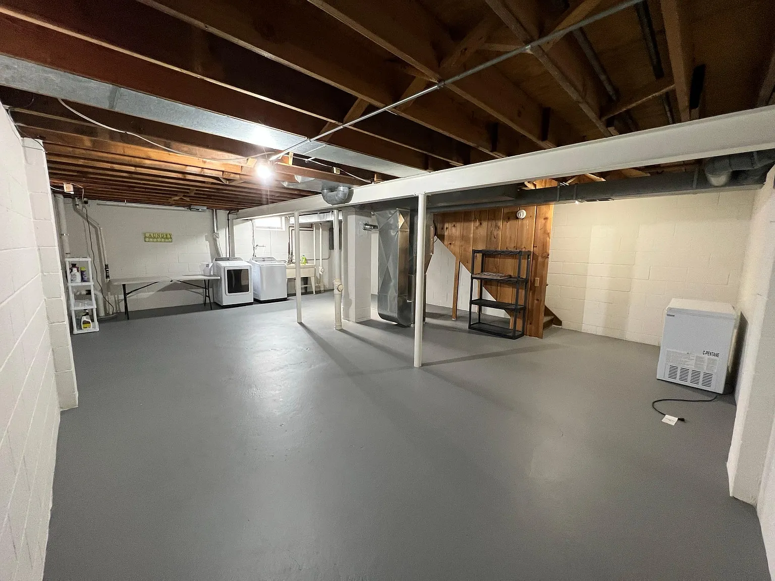 3 bed, 1.5 bath, 1400 sqft, $2,300 — Photo 4