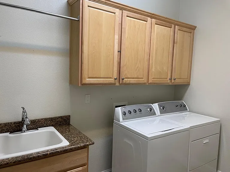 Laundry Room w/washer & dryer